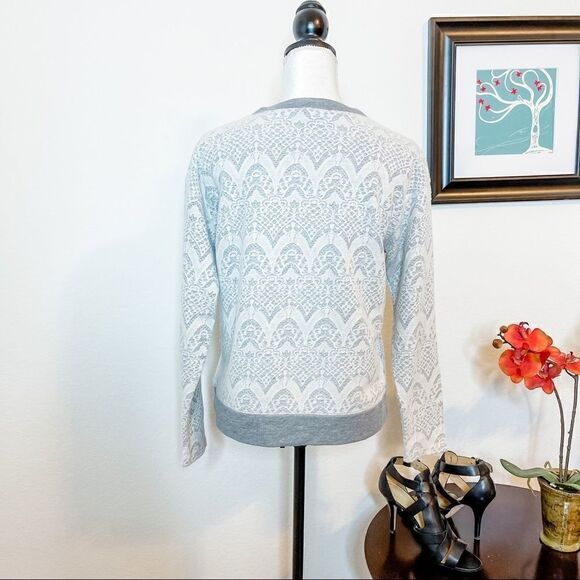 🍋 Joe Fresh • Faux Lace Gray Sweater - Picture 4 of 8